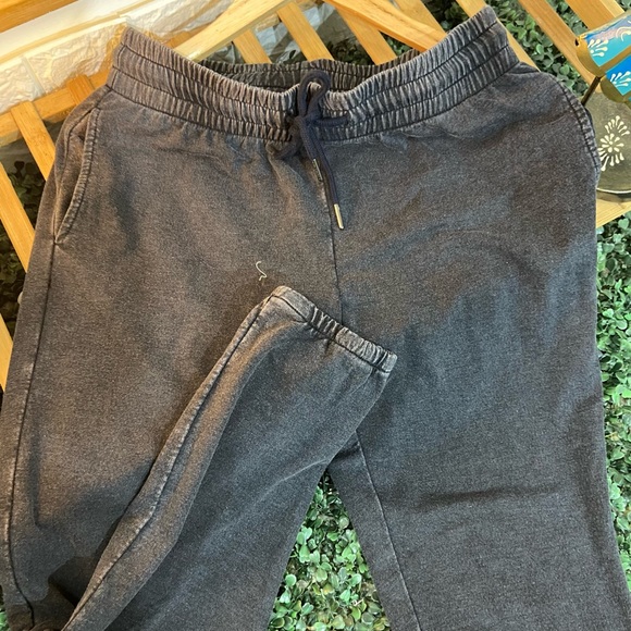 Z by Zella Jogger’s Sets. Size-For Size kindly check the measurement below - Picture 7 of 12